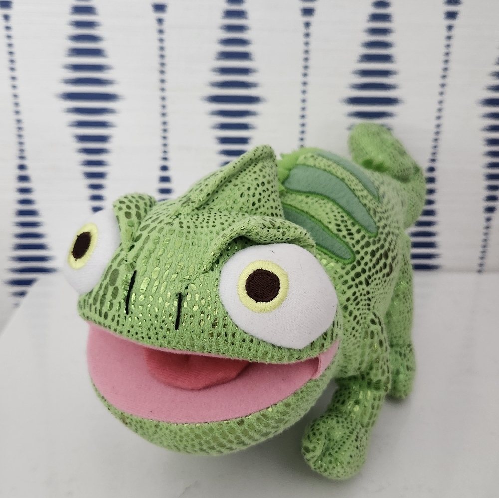 Disney Tangled Pascal Chameleon 14" Plush